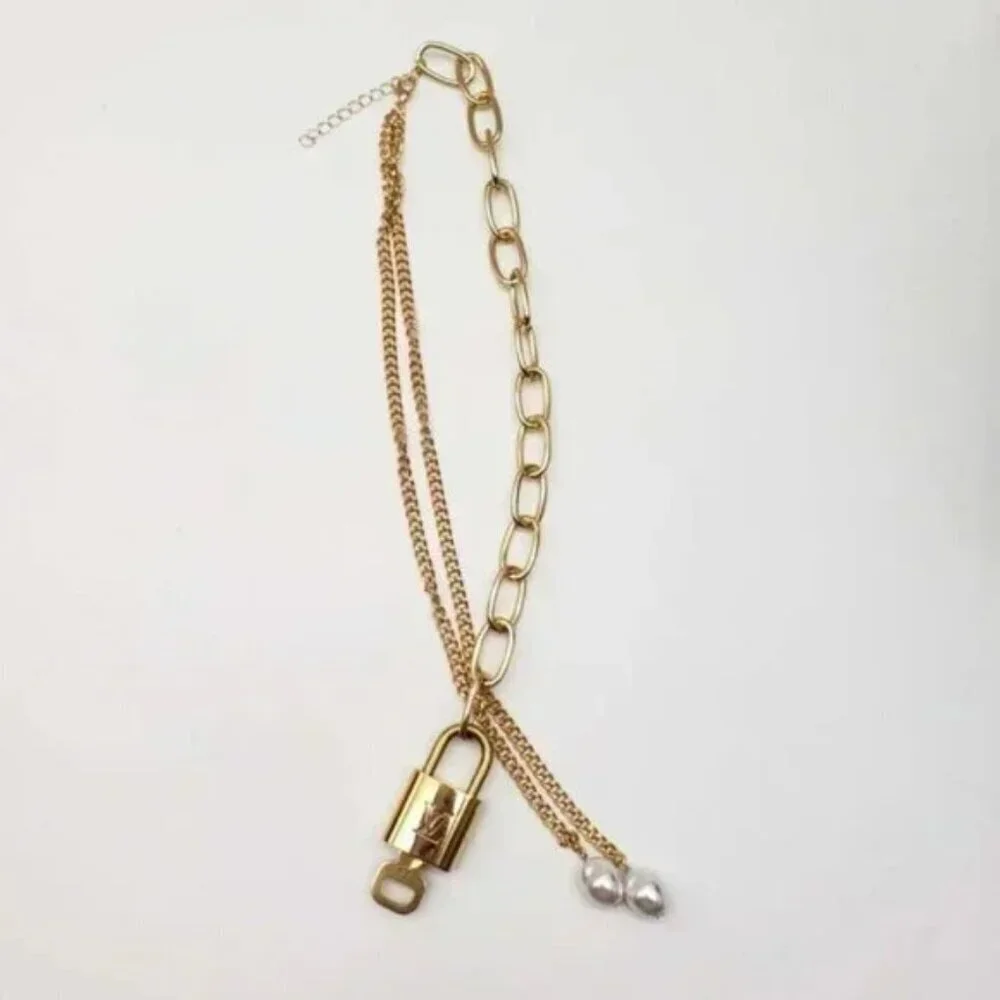 Authentic Louis Vuitton Gold Lock with Unbranded Stainless Real FreshPearl Chain - Picture 4 of 7